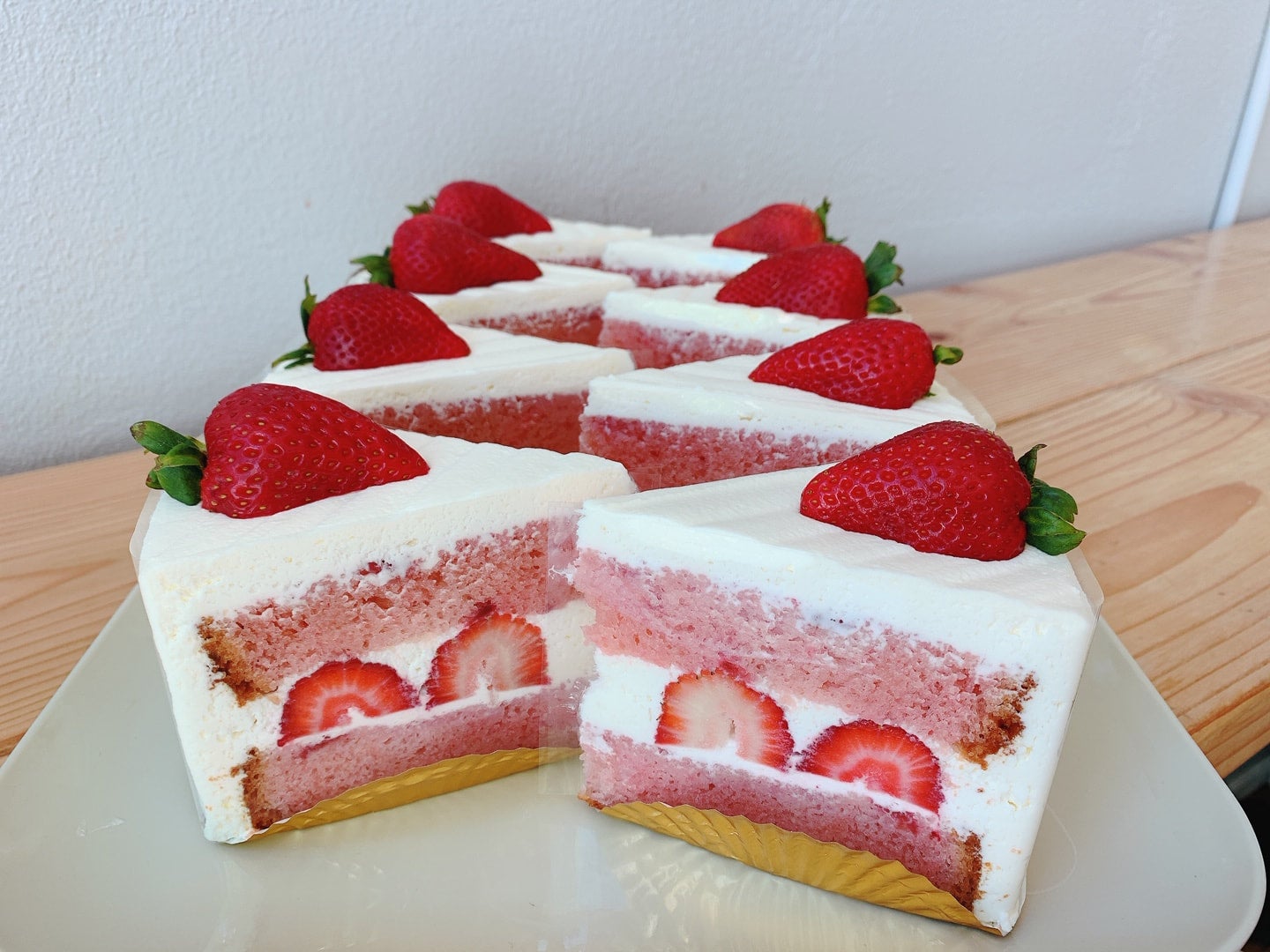 Fresh Strawberry Cream Cake Slice